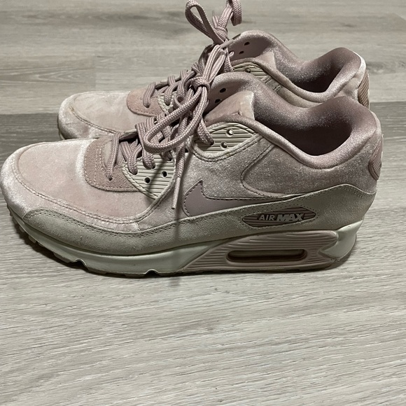 Nike Air Max Pink Suede Size 8 - Picture 4 of 6